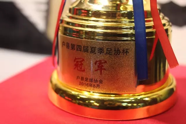 火力压制！贺希宁强攻上篮打进还要加罚 中国队开局10-0打停对手